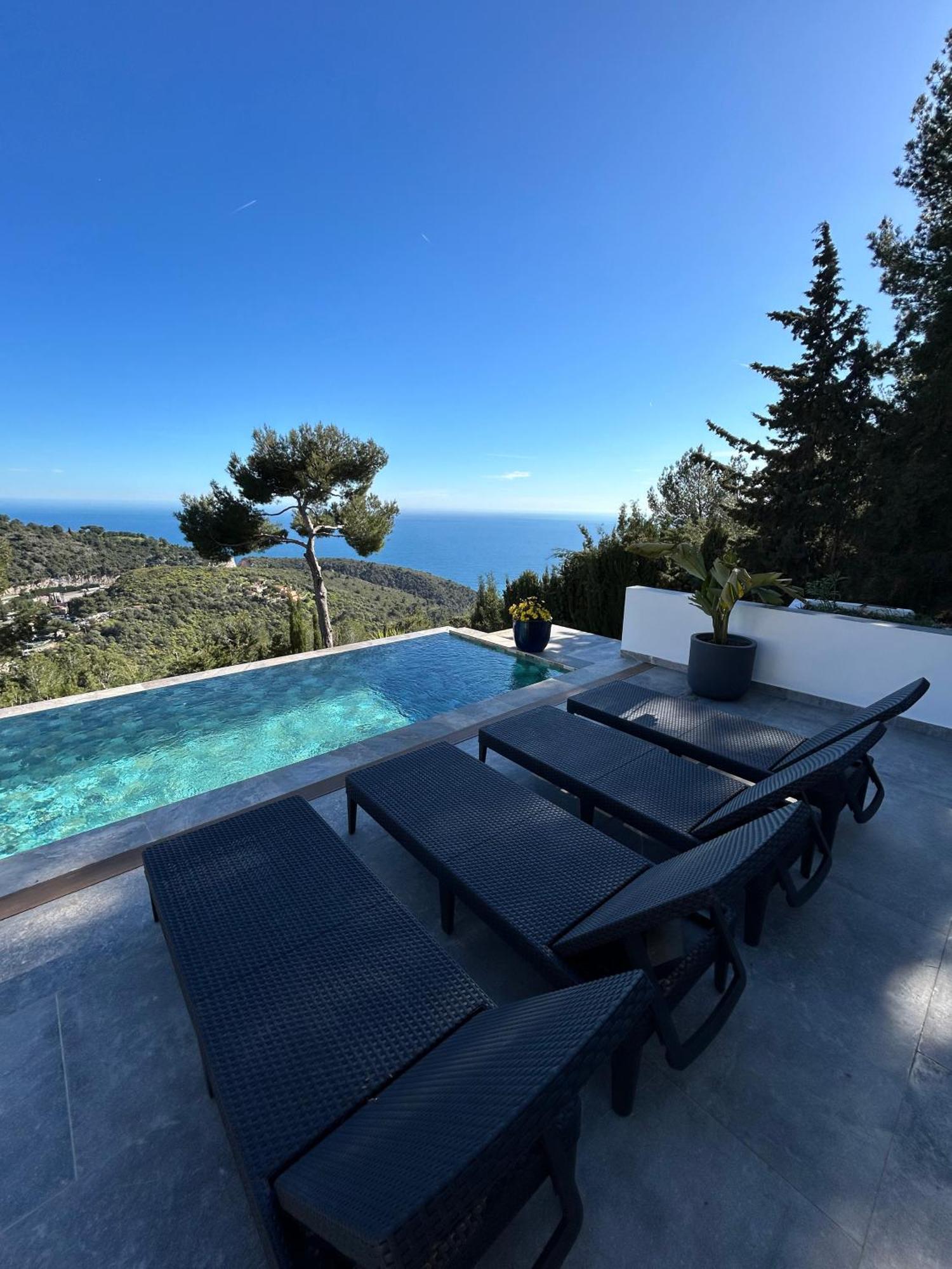 Eze - Appartement Dans Bas De Villa Avec Piscine Pres De Monaco 外观 照片